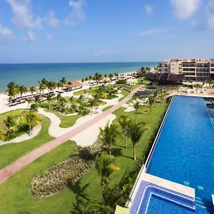 Royalton Riviera Cancun, An Autograph Collection & Casino (adults Only) Üdülőközpont